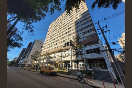 3_photo/94dce47787.6c7cf79c4355e2af-ATLAS-cecdc619-e9fa-4b8a-8693-3bca6144fc24.jpg de apartamento à venda com 1 quarto, 48m² em Água Verde, Curitiba