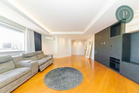 4_photo/94dce477db.0bc2a1d0c21060ae-ATLAS-dc454b7b-ed2c-4f22-a2ac-a54b39cdc9d1.jpg de apartamento para alugar com 5 quartos, 380m² em Batel, Curitiba