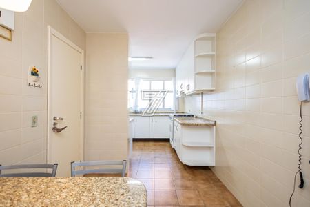 6_photo/94dce477f7.ae98a03e6383c3b8-ATLAS-e8c20cd1-fd58-4668-8041-b597e0d1ecf7.jpg de apartamento à venda com 3 quartos, 181m² em Água Verde, Curitiba