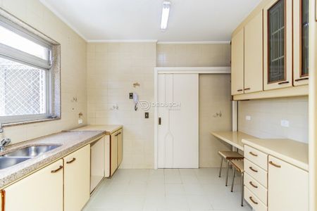 13_photo/94dce47821.9cc359d845be27e3-ATLAS-b527e237-2fa9-43fa-bf5f-4ab7d27eded6.jpg de apartamento à venda com 4 quartos, 251m² em Água Verde, Curitiba