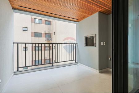 8_photo/94dce47893.3a9dc93bc25fc63d-ATLAS-399b78eb-b51f-4c2f-bb02-00cc6e59a38f.jpg de apartamento à venda com 2 quartos, 90m² em Água Verde, Curitiba