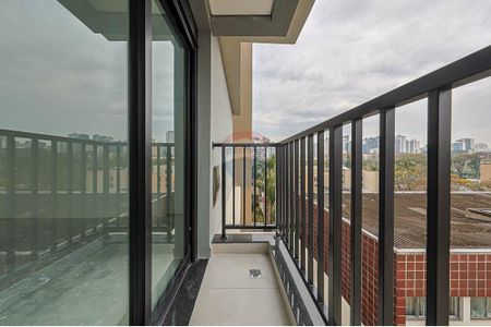 10_photo/94dce47893.3a9dc93bc25fc63d-ATLAS-40a0dc76-7166-49bd-9df4-fd5e26aabeeb.jpg de apartamento à venda com 2 quartos, 90m² em Água Verde, Curitiba