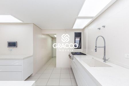 14_photo/94dce478ef.3ca1daabe0acd848-ATLAS-b8ed23f2-d78e-47b4-b8fe-accf2c60eac8.jpg de apartamento à venda com 4 quartos, 307m² em Água Verde, Curitiba