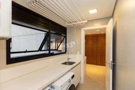 27_photo/94dce478ef.8aeccc1f9056cd14-ATLAS-a89a5fc1-b190-4e73-8d74-c89b0452ff12.jpg de apartamento à venda com 3 quartos, 181m² em Água Verde, Curitiba