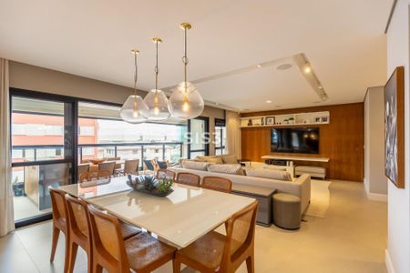 2_photo/94dce478ef.8aeccc1f9056cd14-ATLAS-b8970e14-e527-49ad-b292-eb8dc1b48d85.jpg de apartamento à venda com 3 quartos, 181m² em Água Verde, Curitiba