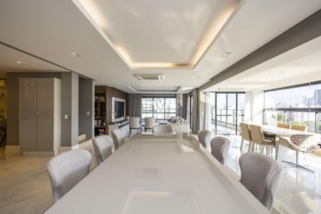 8_photo/94dce478ef.b4145c8a8c3e966f-ATLAS-310ba0b6-4c1f-4526-97c2-2192cd4db32c.jpg de apartamento à venda com 4 quartos, 308m² em Água Verde, Curitiba