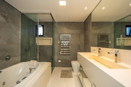 11_photo/94dce478ef.b4145c8a8c3e966f-ATLAS-7a0eb9e2-c9f2-4678-8f78-491d90c09447.jpg de apartamento à venda com 4 quartos, 308m² em Água Verde, Curitiba