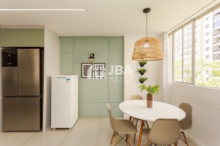 13_photo/94dce479db.011feef357d76553-ATLAS-2111e7ec-7e21-4e91-9818-5d3c6810d9cc.jpg de apartamento à venda com 4 quartos, 175m² em Água Verde, Curitiba