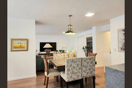 5_photo/94dce479db.1efd908616ff383c-ATLAS-c77983b2-7a7e-41dd-81ff-e7cfcea80a36.jpg de apartamento à venda com 4 quartos, 175m² em Água Verde, Curitiba