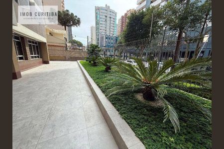 37_photo/94dce479e3.87b6f7b64b5b4967-ATLAS-e792f855-acbb-4830-a826-ec97e9516bcd.jpg de apartamento à venda com 4 quartos, 180m² em Água Verde, Curitiba