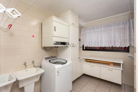 7_photo/94dce47a1b.53b17eef82a98535-ATLAS-30cb931a-dc8d-4c30-aef7-dbe8ac8b73a0.jpg de apartamento à venda com 5 quartos, 422m² em Rebouças, Curitiba