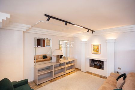 1_photo/94dce47a1b.53b17eef82a98535-ATLAS-e7fbd73e-80fc-4cd5-95a1-fe112478c7d8.jpg de apartamento à venda com 4 quartos, 422m² em Rebouças, Curitiba