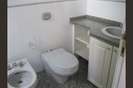 4_photo/94dce47a1b.fd1287ba65cc6047-ATLAS-31439fa2-6795-4319-b516-0ef2a9ceb44d.jpg de apartamento para alugar com 4 quartos, 490m² em Rebouças, Curitiba