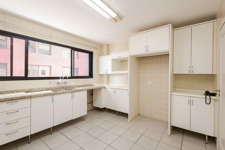 10_photo/94dce47a1b.fd1287ba65cc6047-ATLAS-3304b223-28bd-49be-aac1-cd7e5e7be149.jpg de apartamento para alugar com 4 quartos, 495m² em Rebouças, Curitiba