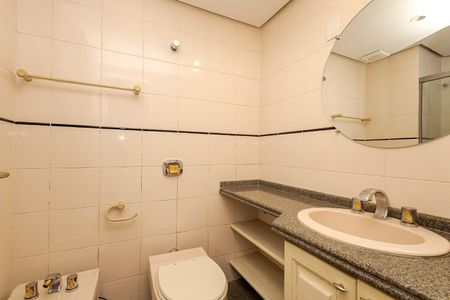 34_photo/94dce47a1b.fd1287ba65cc6047-ATLAS-873c4d8e-bde7-4b8d-a31a-eda75b2a45d5.jpg de apartamento para alugar com 4 quartos, 495m² em Rebouças, Curitiba