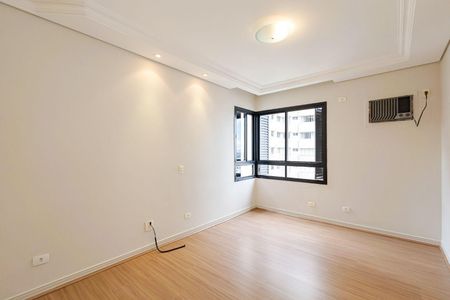 30_photo/94dce47a1b.fd1287ba65cc6047-ATLAS-e0f121c4-b839-477a-9410-dfd4b2c4894e.jpg de apartamento para alugar com 4 quartos, 495m² em Rebouças, Curitiba