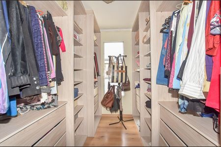 3_photo/94dce47a79.b68f8fc19bd8f2c2-ATLAS-ca0a6e2e-523f-4de8-aa7c-2e9b581890b1.jpg de apartamento à venda com 4 quartos, 164m² em Água Verde, Curitiba