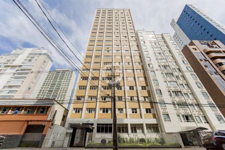 8_photo/94dce47a81.bc435752dce4926f-ATLAS-a144db27-ba5e-430c-9455-bbefabaed0d3.jpg de apartamento à venda com 3 quartos, 197m² em Mercês, Curitiba