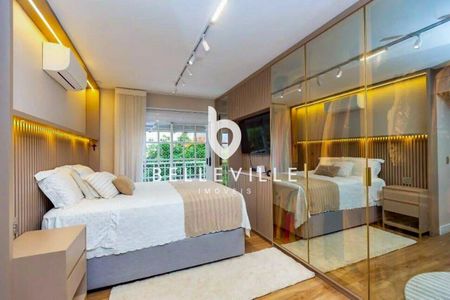 12_photo/94dce47aaf.b87ea8ae06b56093-ATLAS-3e08393e-60dd-4d14-87b5-9ac3aa5ca7a4.jpg de apartamento à venda com 4 quartos, 146m² em Centro, Curitiba