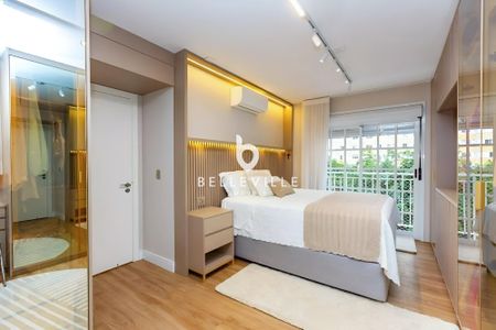 24_photo/94dce47aaf.b87ea8ae06b56093-ATLAS-3e144546-575e-49f4-b70e-ee50e0eec68b.jpg de apartamento à venda com 4 quartos, 146m² em Centro, Curitiba