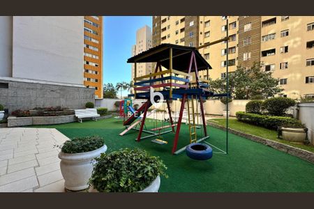 49_photo/94dce47aaf.b87ea8ae06b56093-ATLAS-ec63733b-7553-4582-aafb-1a7d13e47c96.jpg de apartamento à venda com 4 quartos, 146m² em Centro, Curitiba