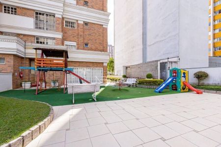 43_photo/94dce47aaf.dadd584d06f5cf19-ATLAS-8c292732-933b-4c27-ac31-0fabc2ec9e98.jpg de apartamento à venda com 3 quartos, 167m² em Centro, Curitiba