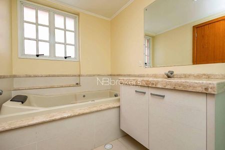 36_photo/94dce47aaf.dadd584d06f5cf19-ATLAS-8f5e122f-eeb2-40c7-9cdb-f9616a6231b4.jpg de apartamento à venda com 3 quartos, 167m² em Centro, Curitiba