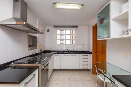 13_photo/94dce47aaf.dadd584d06f5cf19-ATLAS-93854acf-a25d-4acc-b157-20b3b00eae4b.jpg de apartamento à venda com 3 quartos, 167m² em Centro, Curitiba