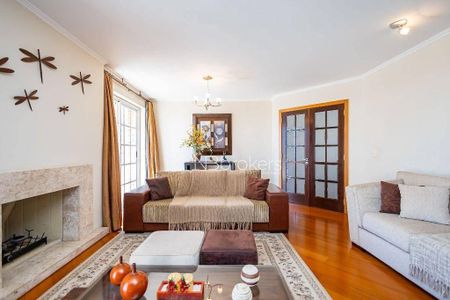 5_photo/94dce47aaf.dadd584d06f5cf19-ATLAS-b8c7c839-1926-421a-8529-82d93edb5060.jpg de apartamento à venda com 3 quartos, 167m² em Centro, Curitiba