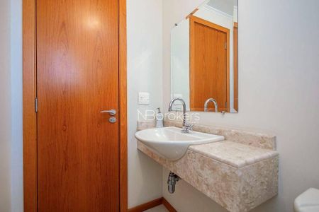 3_photo/94dce47aaf.dadd584d06f5cf19-ATLAS-c4987138-0b55-4e55-91b2-7c2e818aa59f.jpg de apartamento à venda com 3 quartos, 167m² em Centro, Curitiba