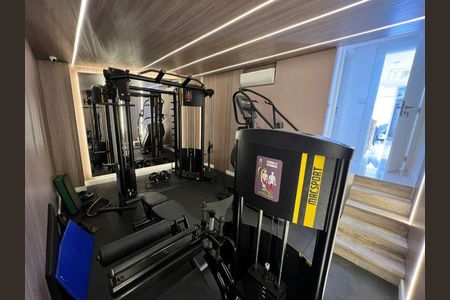 4_photo/94dce47ba5.a671cd23213f9475-ATLAS-3852fc4e-830c-4f22-bf67-27cc9be58b26.jpg de apartamento para alugar com 3 quartos, 313m² em Água Verde, Curitiba