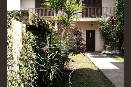 2_photo/94dce47c1b.705b337cb9697f28-ATLAS-1cfecbd1-a773-4713-8eef-58b04d1f3c19.jpg de casa à venda com 3 quartos, 194m² em Batel, Curitiba