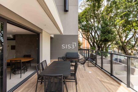 45_photo/94dce47c3b.075de5025329874c-ATLAS-e9913f2f-5e45-4f16-bfc8-7e261af11f3c.jpg de apartamento à venda com 2 quartos, 60m² em Água Verde, Curitiba