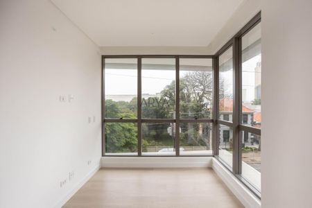 4_photo/94dce47e5d.19adc0da343f9d3b-ATLAS-1fc4b6a5-97c7-428c-a1fa-9d4c4d8abb33.jpg de apartamento à venda com 3 quartos, 117m² em Água Verde, Curitiba