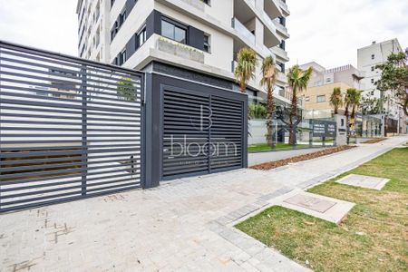 11_photo/94dce47efd.7eac2c0d7777c70e-ATLAS-acf61e99-deac-433d-8db1-b6a01522db56.jpg de apartamento à venda com 4 quartos, 228m² em Água Verde, Curitiba