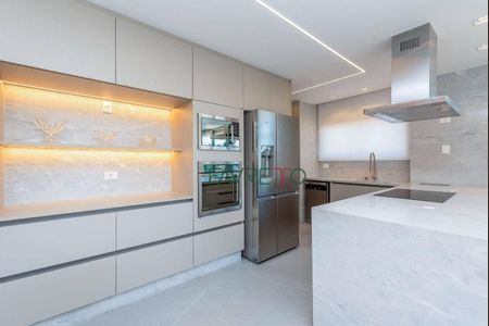 3_photo/94dce47f95.f517c6ef9574daf2-ATLAS-09460666-aabc-4e4a-9a4d-2c04a9f58a37.jpg de apartamento para alugar com 3 quartos, 152m² em Água Verde, Curitiba