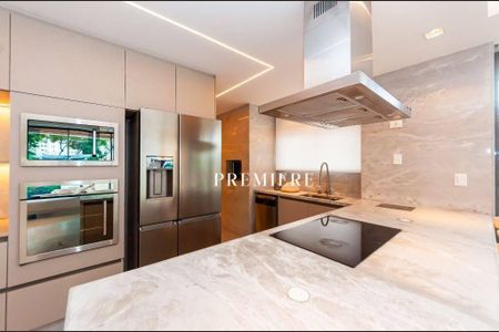 8_photo/94dce47f95.f517c6ef9574daf2-ATLAS-c5bbef8d-e536-4e5c-a0c7-52102e6043b0.jpg de apartamento para alugar com 3 quartos, 153m² em Água Verde, Curitiba