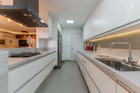 2_photo/94dce47faf.4a6084b6680f4ebb-ATLAS-3306b8fc-20ca-4765-8719-3cfece5d0d3f.jpg de apartamento para alugar com 3 quartos, 133m² em Água Verde, Curitiba