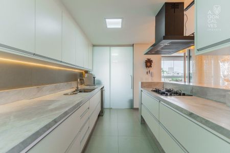 11_photo/94dce47faf.4a6084b6680f4ebb-ATLAS-ce85dc38-abb2-4a53-8295-666dd0d92d2b.jpg de apartamento para alugar com 3 quartos, 133m² em Água Verde, Curitiba