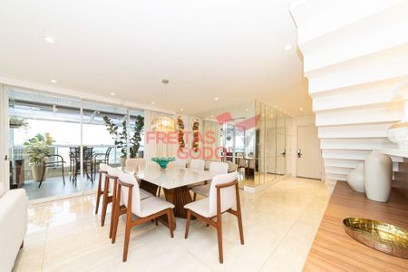 5_photo/94dce47faf.81ee6168a6f67de5-ATLAS-7fefb140-2c8f-4b4f-9a94-b8ca4e794455.jpg de apartamento à venda com 3 quartos, 267m² em Água Verde, Curitiba