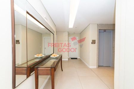 2_photo/94dce47faf.81ee6168a6f67de5-ATLAS-9037db5d-78db-46b2-bc5f-2181179ab2d1.jpg de apartamento à venda com 3 quartos, 267m² em Água Verde, Curitiba