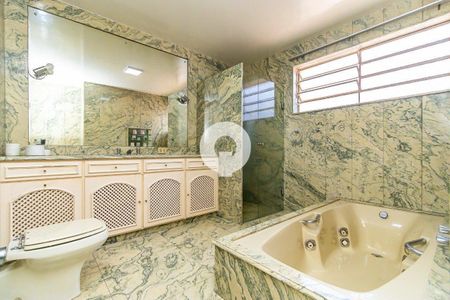 17_photo/94dce480bd.ef9097c2fd5b064b-ATLAS-3d6ff1ba-df45-4e02-b494-d8537c33776b.jpg de casa à venda com 3 quartos, 450m² em Água Verde, Curitiba