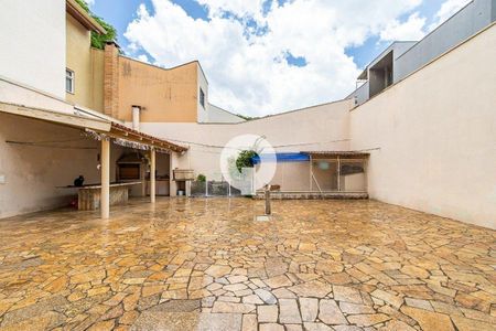 19_photo/94dce480bd.ef9097c2fd5b064b-ATLAS-625741ab-1604-46b6-929b-ba2a434b9728.jpg de casa à venda com 3 quartos, 450m² em Água Verde, Curitiba