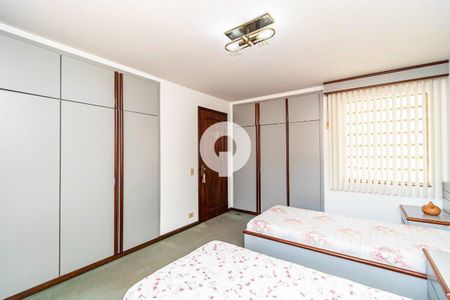 12_photo/94dce480bd.ef9097c2fd5b064b-ATLAS-7ae668d6-3f38-4abc-95a1-56dc87a6f3de.jpg de casa à venda com 3 quartos, 450m² em Água Verde, Curitiba