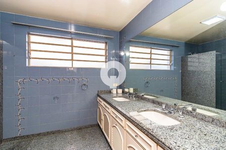 14_photo/94dce480bd.ef9097c2fd5b064b-ATLAS-ed656049-bbaa-47cb-86de-12a06eec9a58.jpg de casa à venda com 3 quartos, 450m² em Água Verde, Curitiba