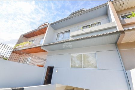 5_photo/94dce4810b.60e15830ee8f1160-ATLAS-5777732e-35a8-48b3-af05-acdc9331f39f.jpg de casa à venda com 4 quartos, 228m² em Água Verde, Curitiba
