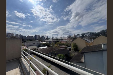 8_photo/94dce4810d.833a42e394c467a8-ATLAS-2406fee6-cffb-488e-9a97-9633b19437ff.jpg de casa à venda com 3 quartos, 132m² em Água Verde, Curitiba