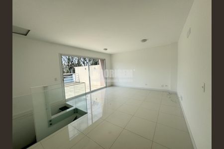 4_photo/94dce4810d.833a42e394c467a8-ATLAS-e7c624fc-dd7b-4549-a7d5-5a4d23532ff6.jpg de casa à venda com 3 quartos, 132m² em Água Verde, Curitiba