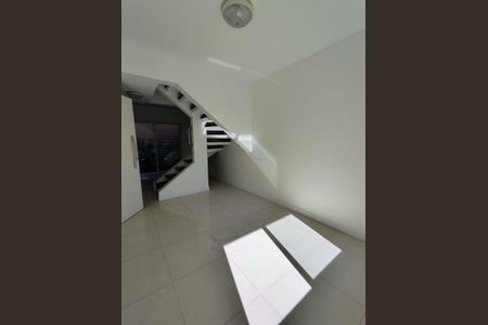 11_photo/94dce4810d.833a42e394c467a8-ATLAS-e884a258-4438-417c-9ed5-d013c151e836.jpg de casa à venda com 3 quartos, 132m² em Água Verde, Curitiba