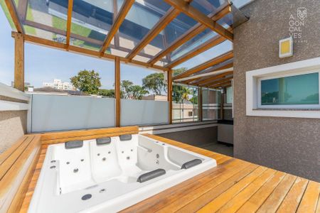 6_photo/94dce48141.c71f1d8725b4ceca-ATLAS-2b3748c4-b42e-45af-8390-df24a5a8098c.jpg de casa à venda com 4 quartos, 186m² em Água Verde, Curitiba